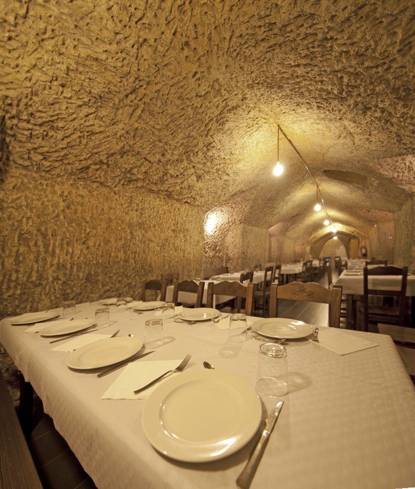 Castle Winery / Moral Arquitectura