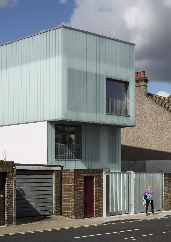Slip House / Carl Turner Architects