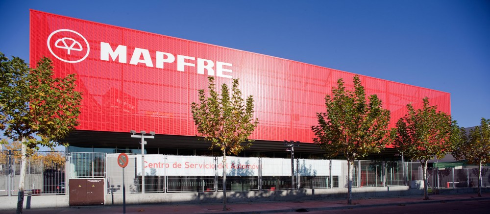 Mapfre Automovile Services Centre / Beriot, Bernardini Arquitectos