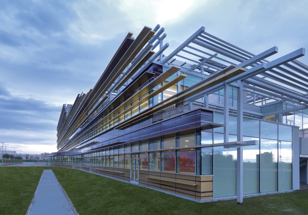 3M Italia Headquarters / Mario Cucinella Architects