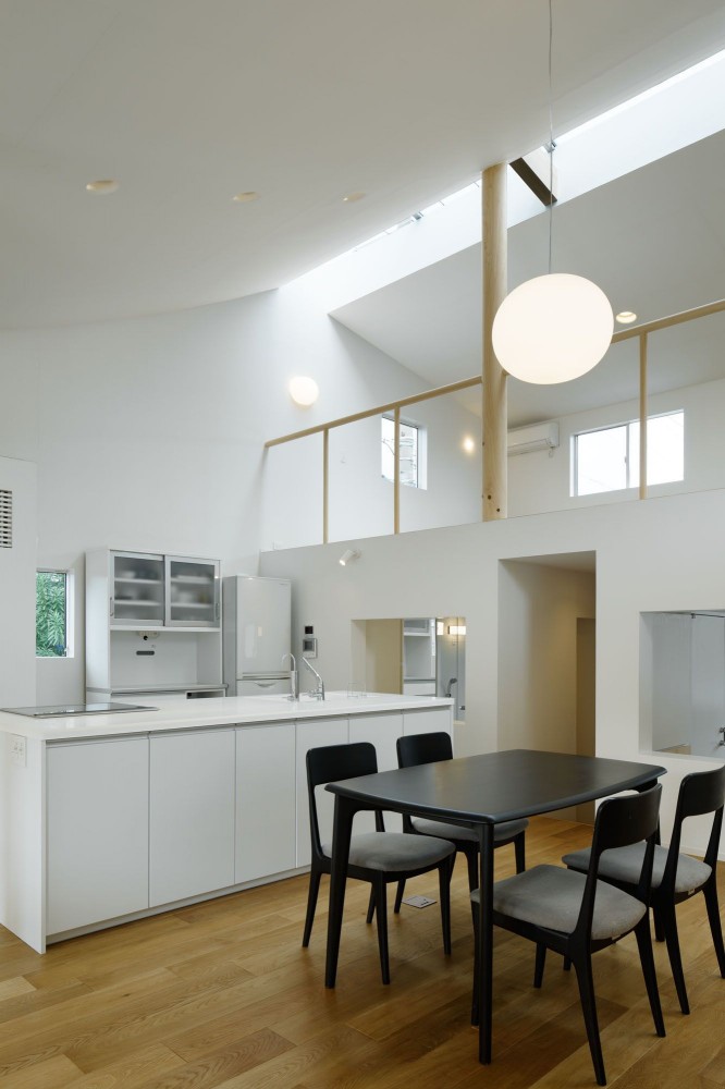 House H / mattch