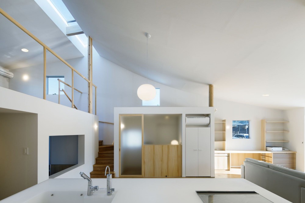 House H / mattch