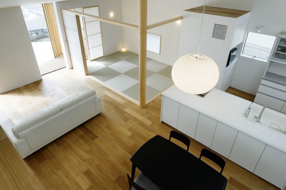 House H / mattch