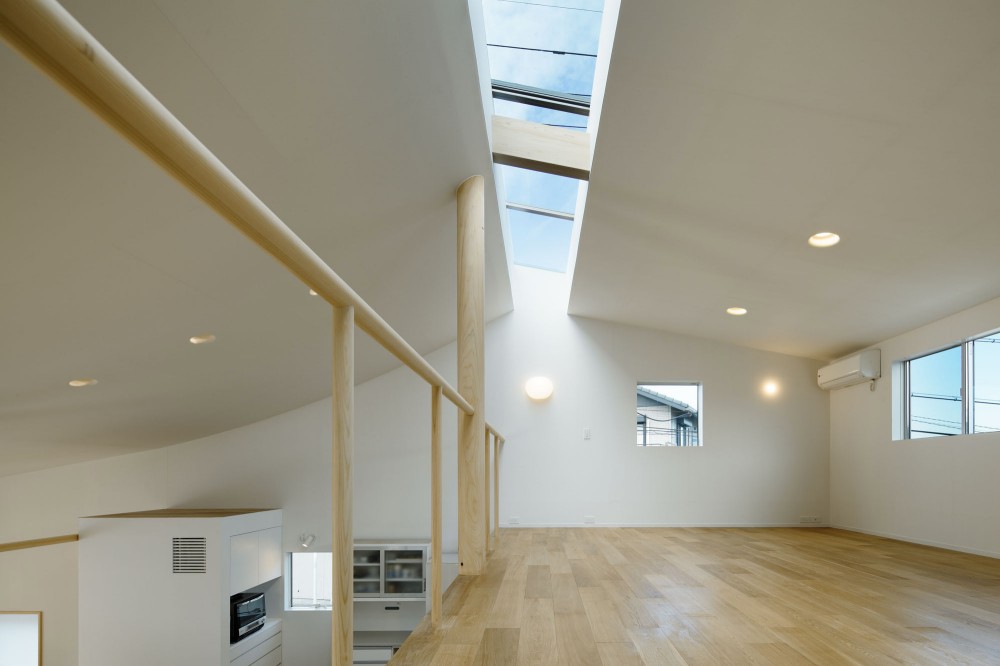 House H / mattch