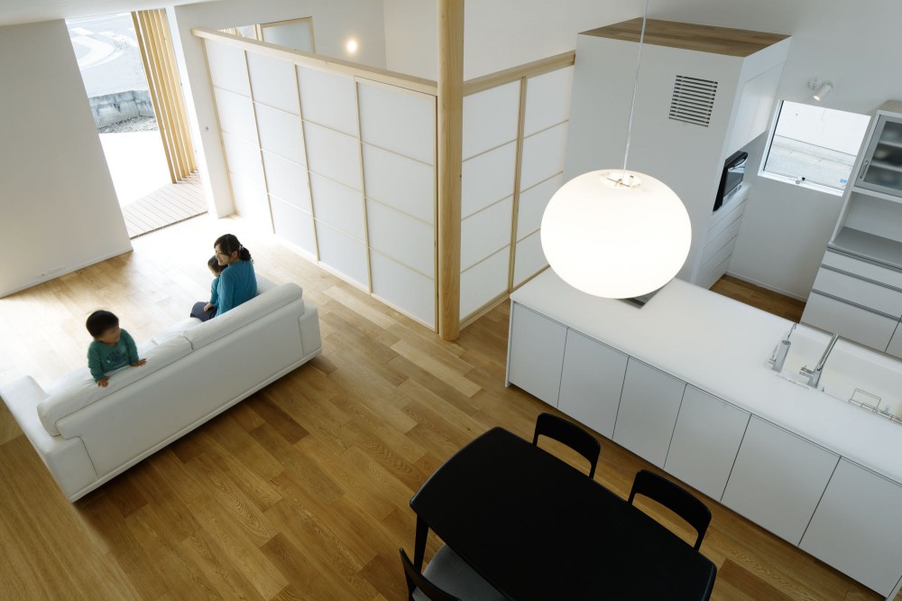 House H / mattch