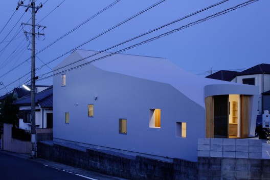 © nacasa&partners