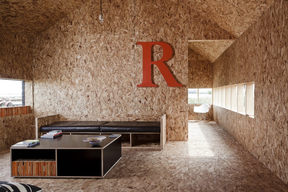 Stealth Barn / Carl Turner Architects