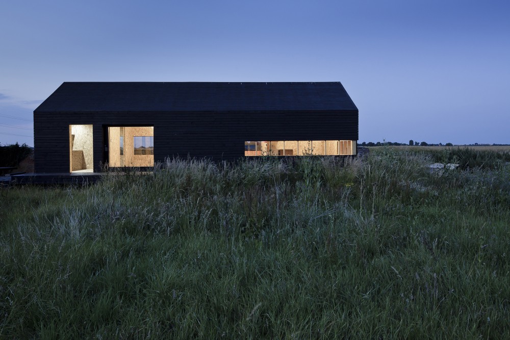 Stealth Barn / Carl Turner Architects