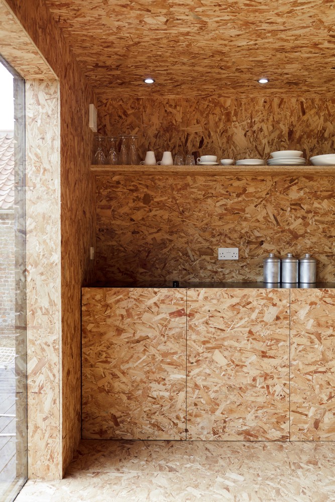 Stealth Barn / Carl Turner Architects