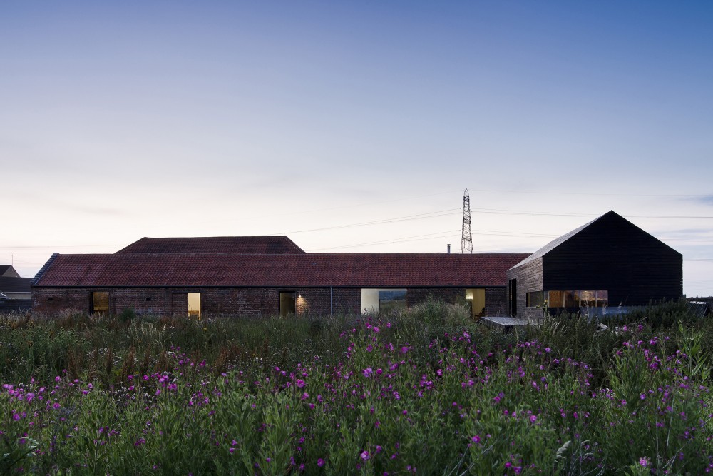 Stealth Barn / Carl Turner Architects