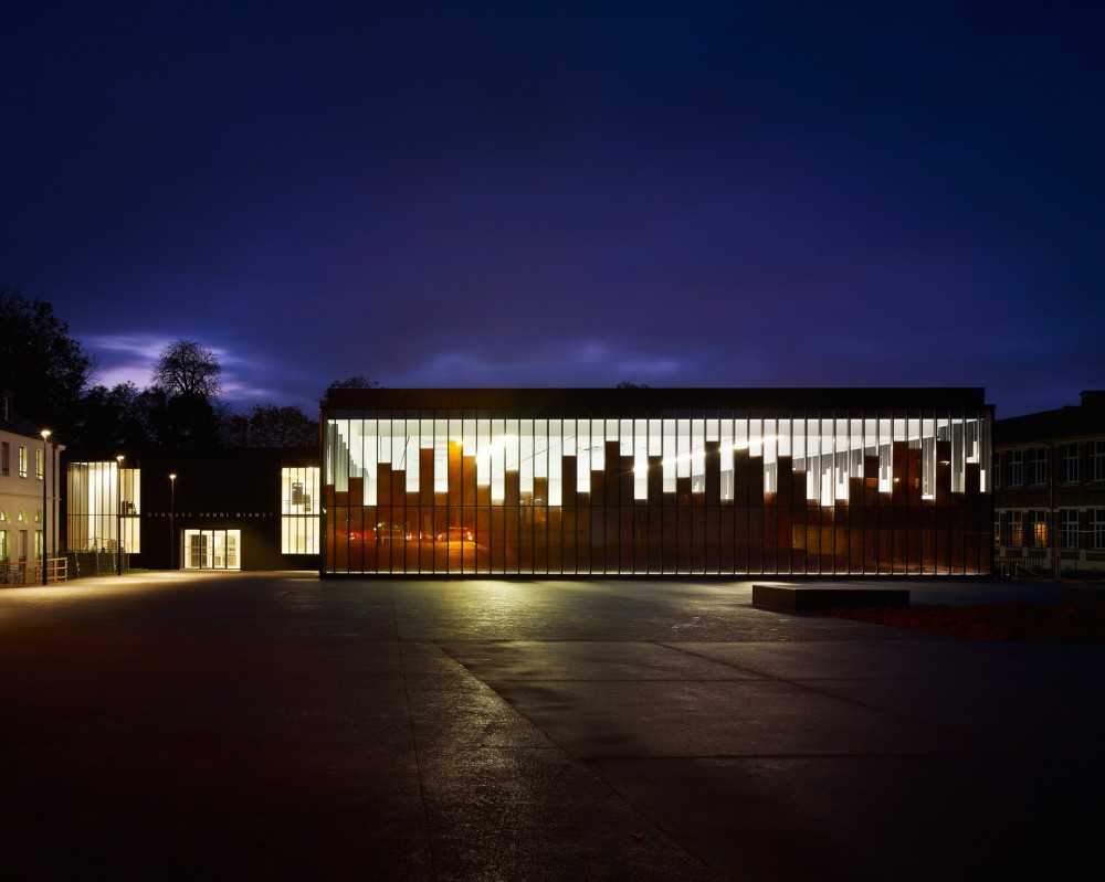 Gymnasium and Town Hall Esplanade / LAN Architecture
