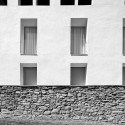 Reconstruction of an Old Rural Mansion / Dot Arquitectes Reconstruction of an Old Rural Mansion / Dot Arquitectes © Adrià Goula