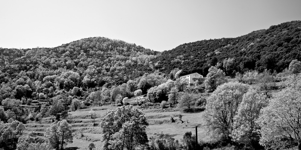 Reconstruction of an Old Rural Mansion / Josep Lluís Mateo