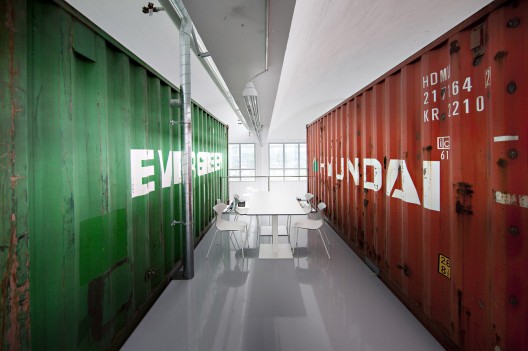 Cargo Group8 © Régis Golay, FEDERAL Studio