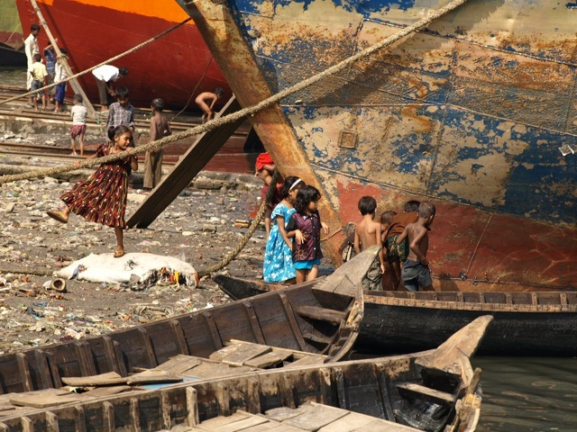 Local Solutions: Floating Schools in Bangladesh