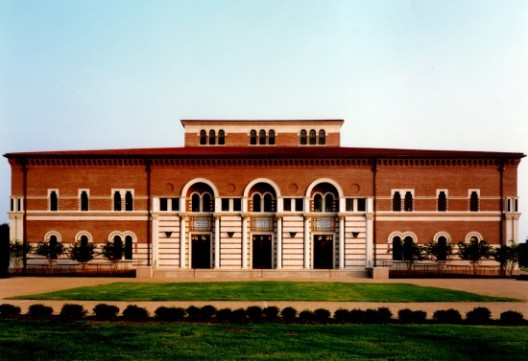 Thomas H. Beeby named 2013 Driehaus Laureate (2)