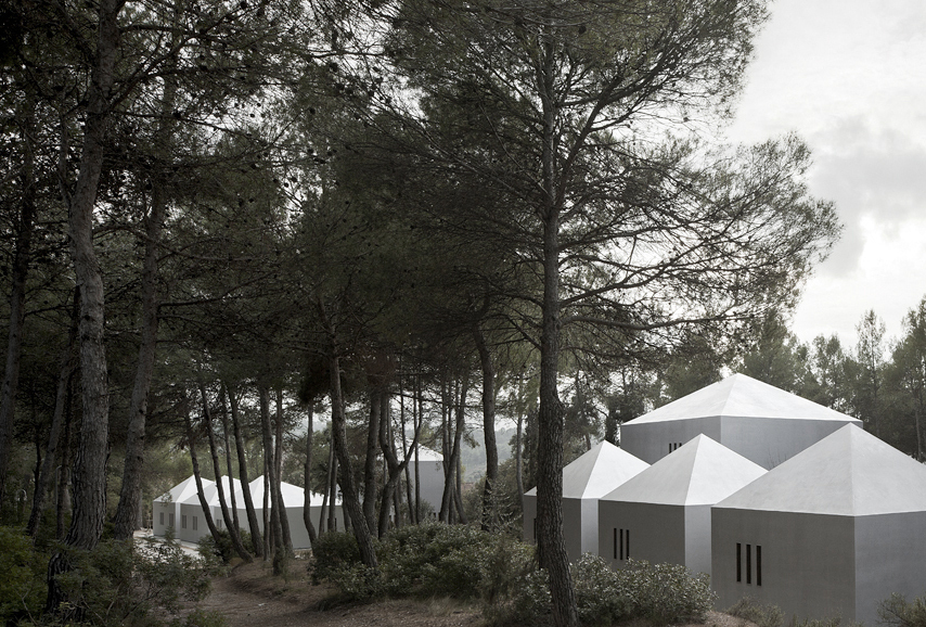 Colonial Viladoms Houses / OAB