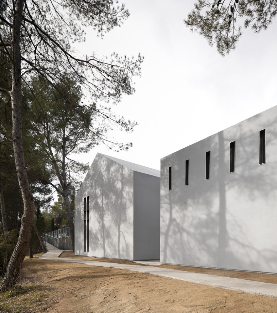 Colonial Viladoms Houses / OAB