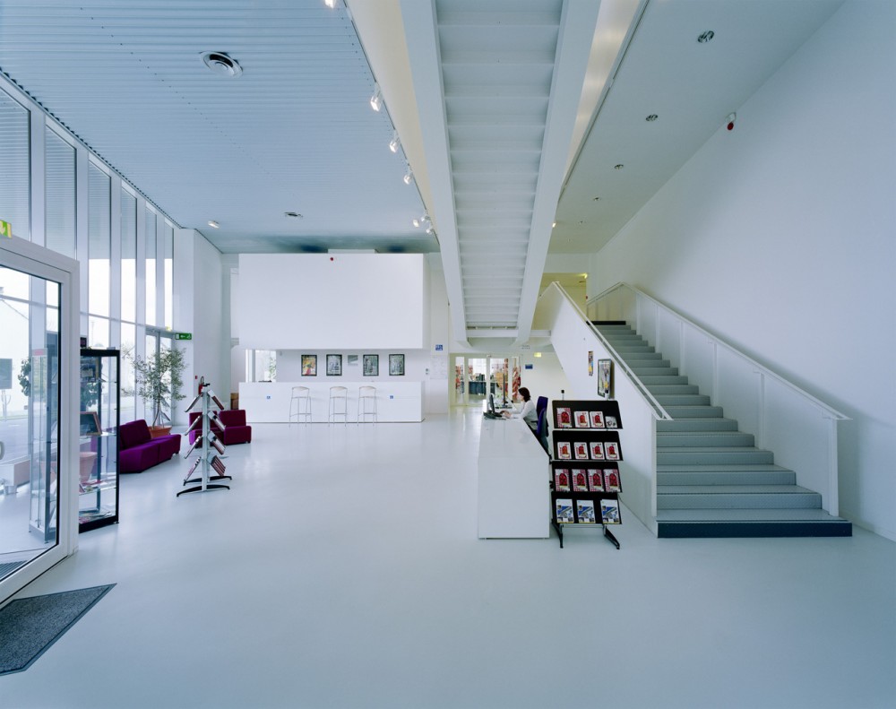 Cultural Center Pontault Combault  / Archi5