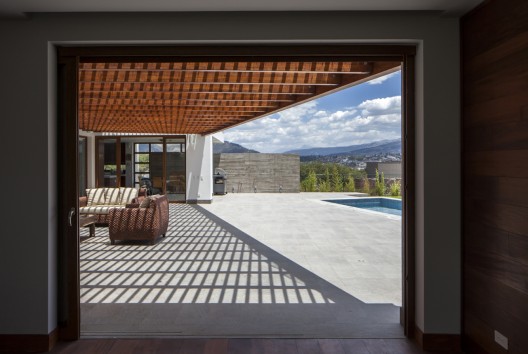 Casa NR2 / Roberto Burneo Arquitectos Nr2-16