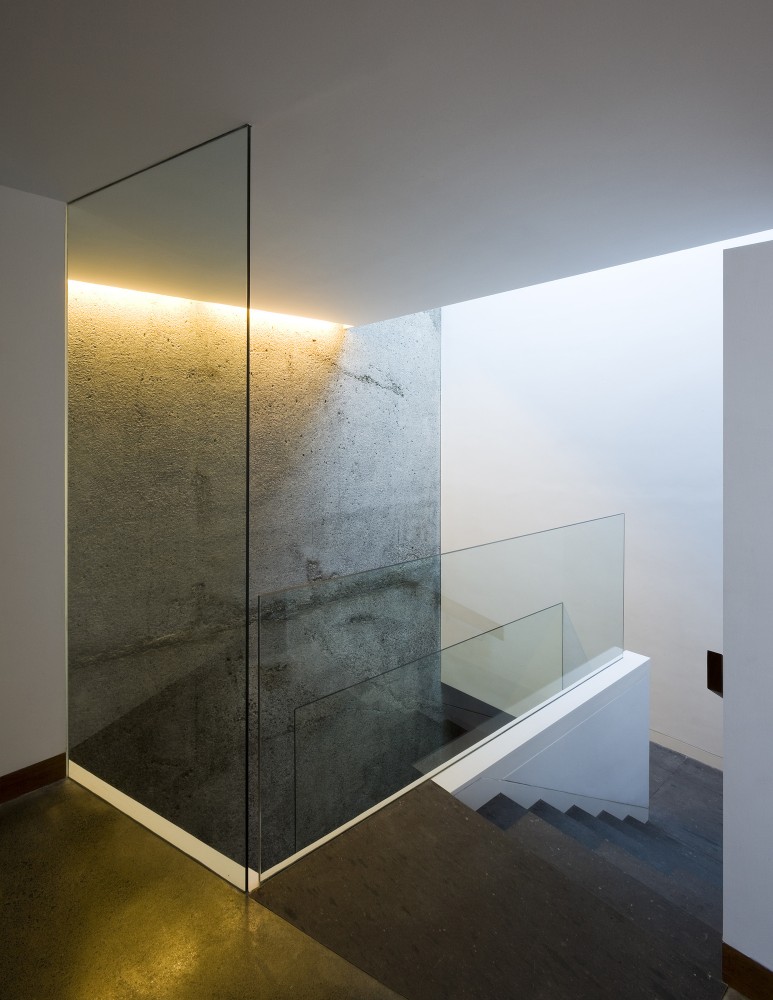 C&E House / Equipo Olivares Arquitectos