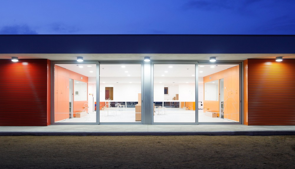Kindergarten in Les Planes D`Hosteles / ESTUDI2A2 + M. Riera