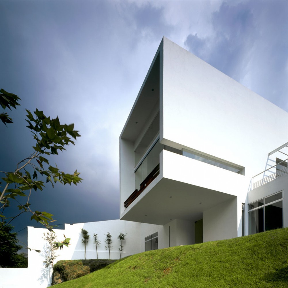 Cube House / Agraz Architects