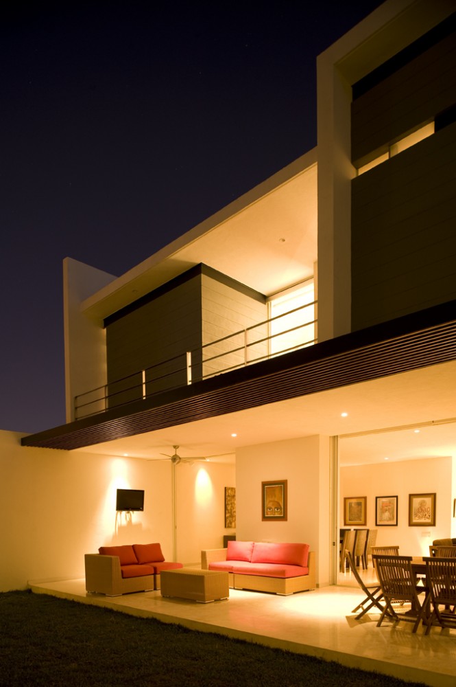 HG House / Agraz Architects