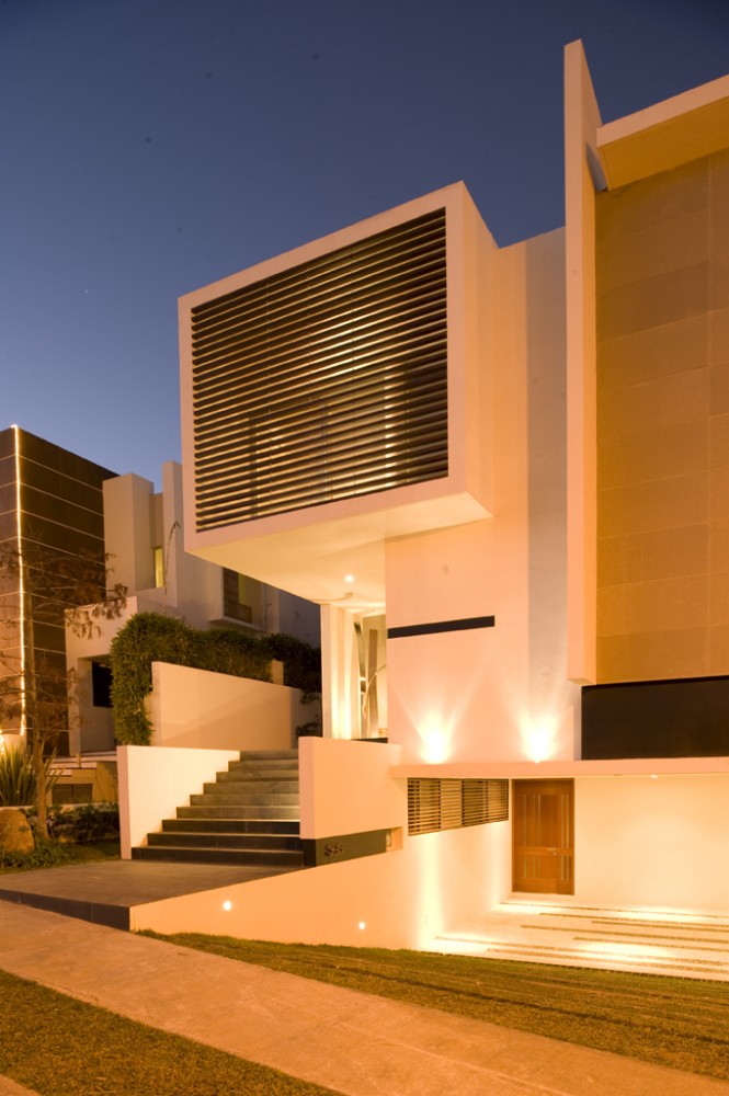 HG House / Agraz Architects