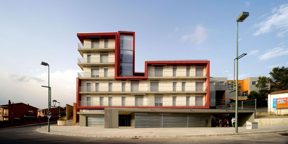 Social Housing Building in Tarragona / Aguilera Guerrero