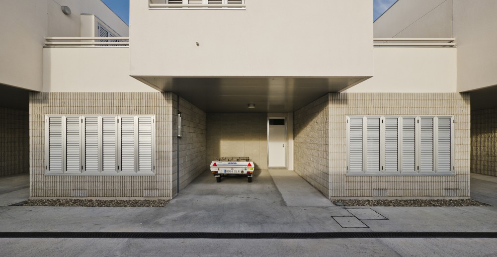 Civil Guard Barracks House in Malpartida de Plasencia / MUDAARQUITECTURA