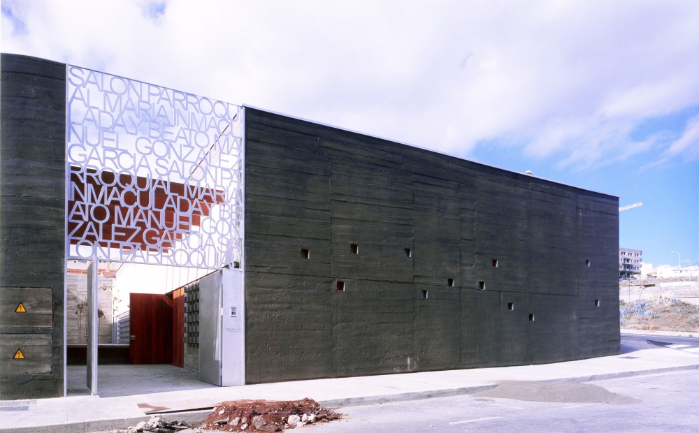Mary Immaculate Parish Hall / Equipo Olivares Arquitecto