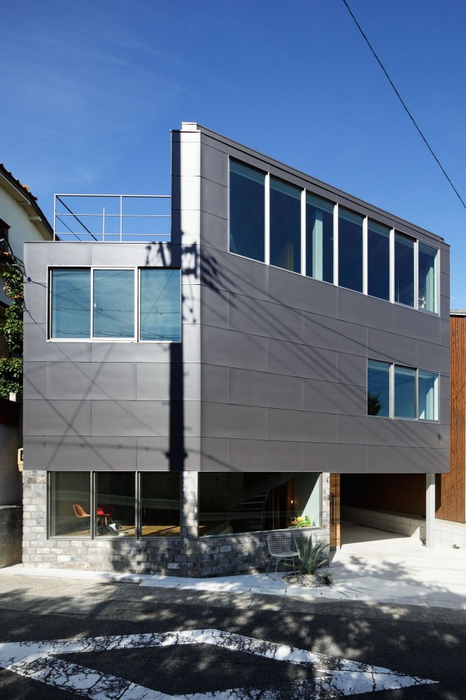 House N / mattch