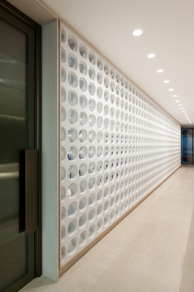 Bic Banco Headquarters / Kiko Salomão