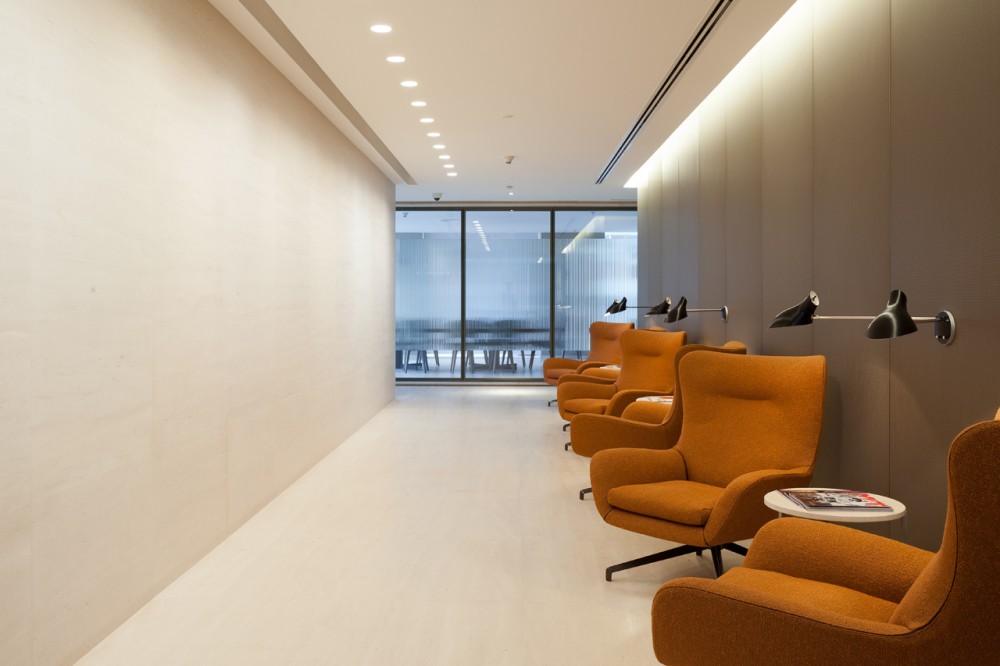 Bic Banco Headquarters / Kiko Salomão