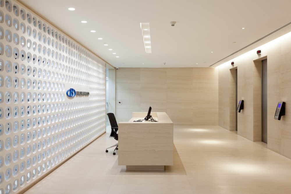 Bic Banco Headquarters / Kiko Salomão