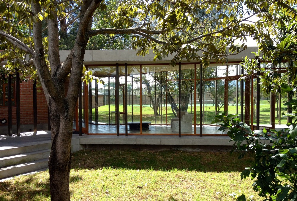 Tumbaco Cabins / Diez + Muller Arquitectos