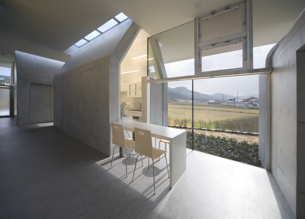 9 Gathered Huts / NKS Architects
