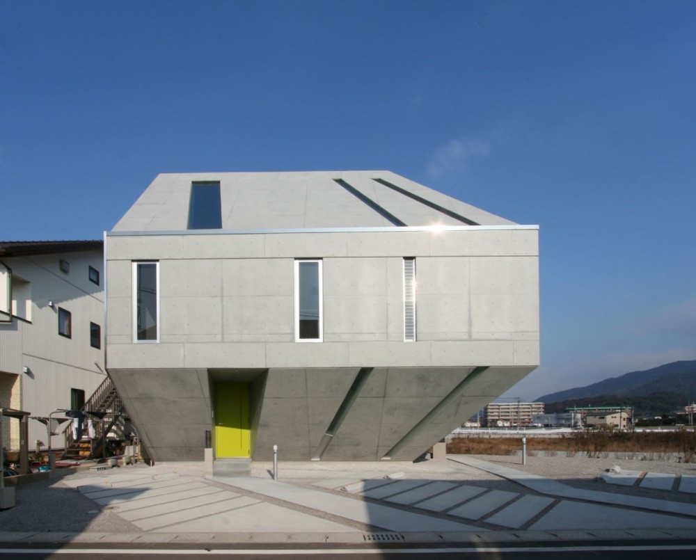 Meteorite Housing / NKS Architects