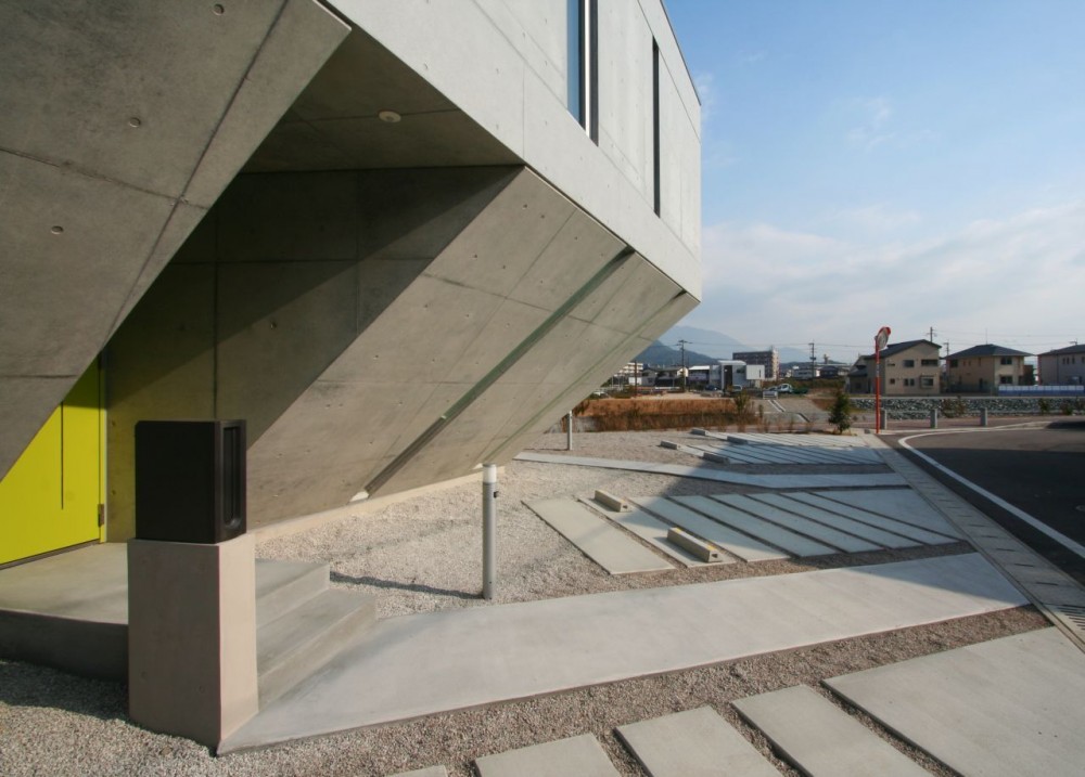 Meteorite Housing / NKS Architects