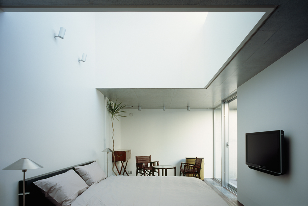 Square Skylight House / NKS Architects