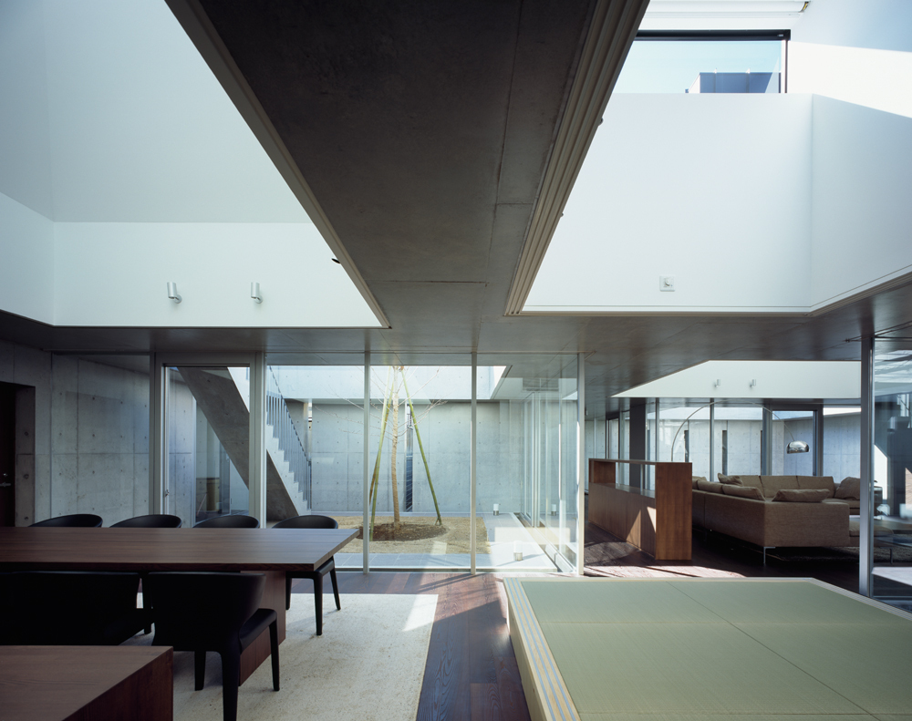 Square Skylight House / NKS Architects