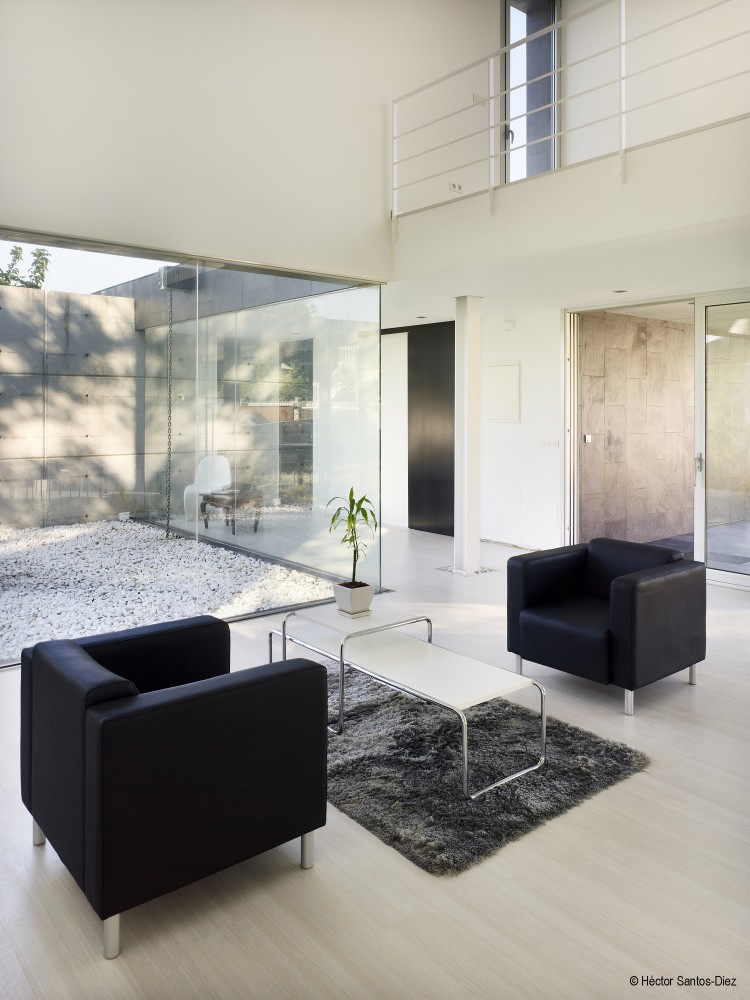 EINS House / Óscar Pedrós