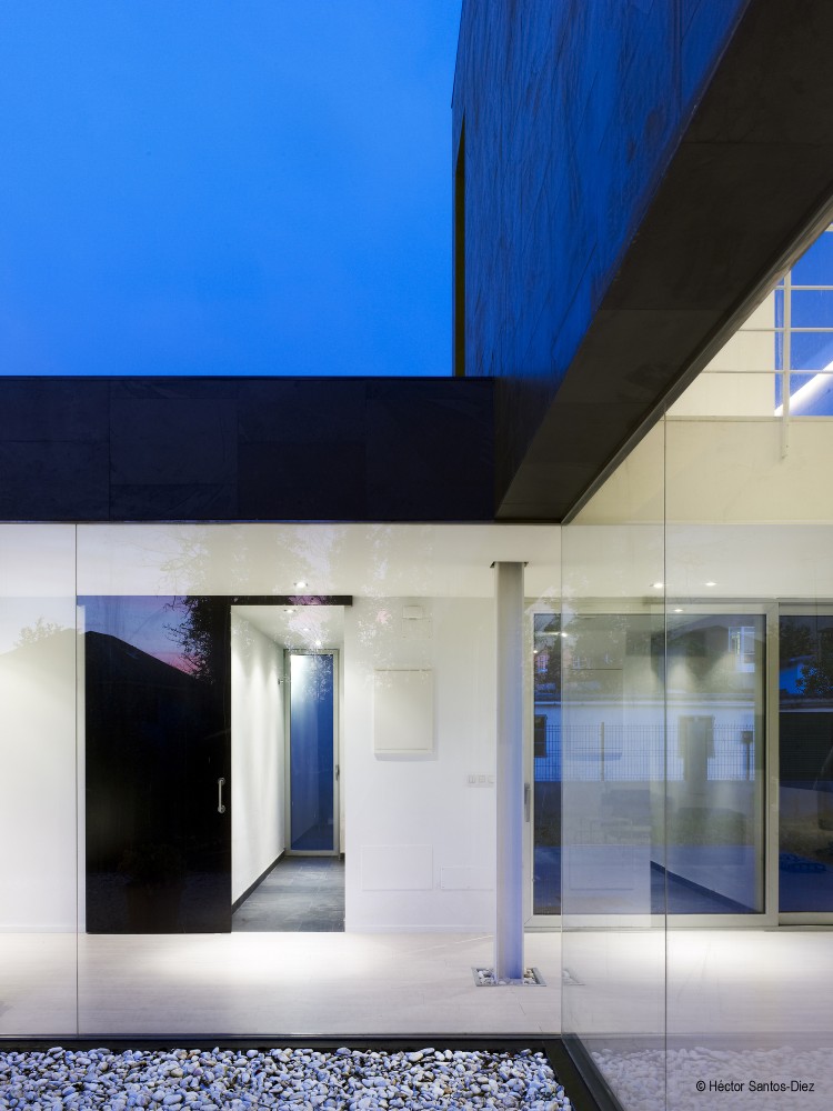 EINS House / Óscar Pedrós