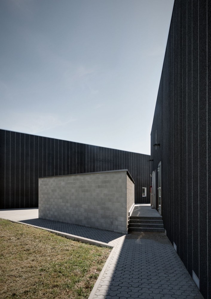 Materiale Edili Garavaglia / Buratti+Battiston Architects