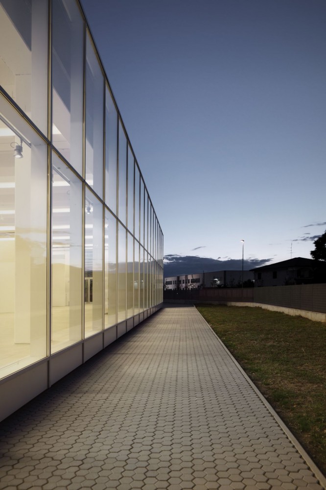 Materiale Edili Garavaglia / Buratti+Battiston Architects