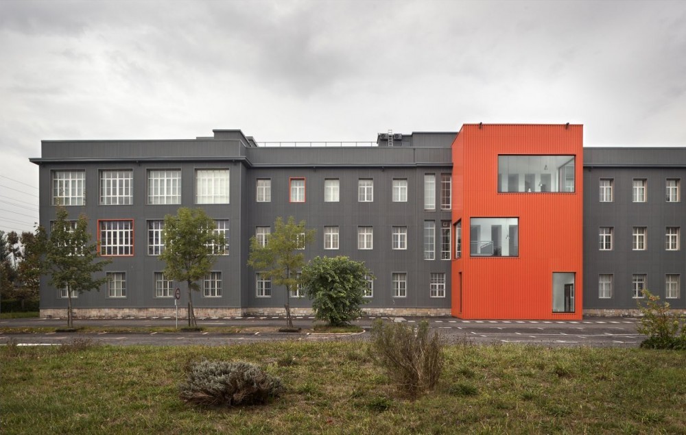 Renovation and Extension of ArcelorMittal’s / [baragaño]