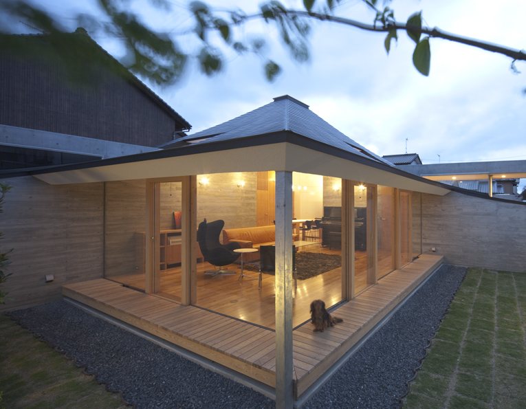 Broken Pitched Roof House / NKS Architects