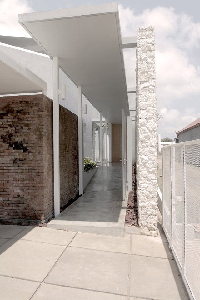 IR House / SUB. Studio for visionary design