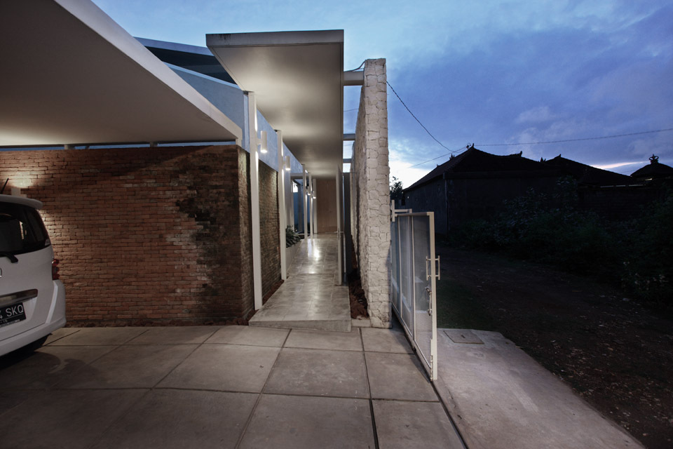 IR House / SUB. Studio for visionary design